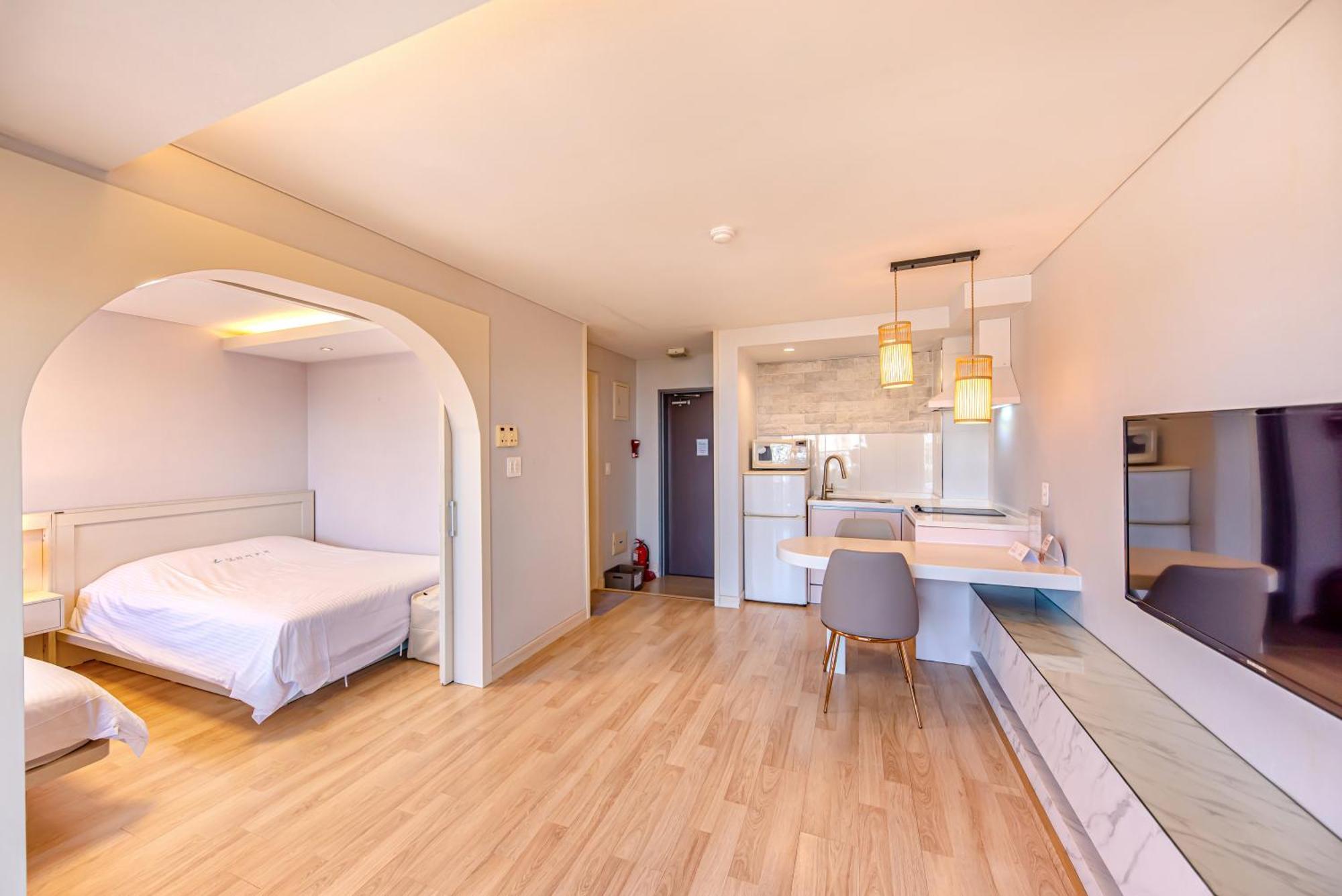 Dyne Resort Чеджу Екстериор снимка